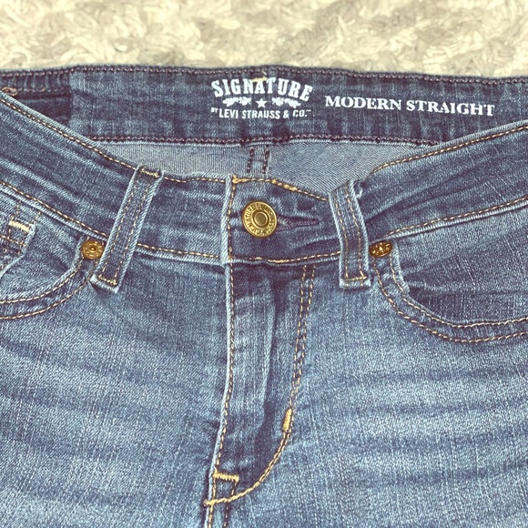 Signature Levi’s modern fit non hem bottoms - Picture 2 of 6